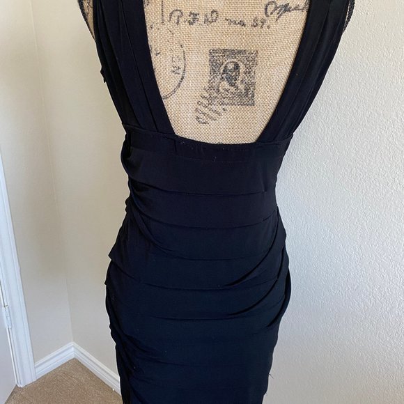 Dress - Picture 6 of 6